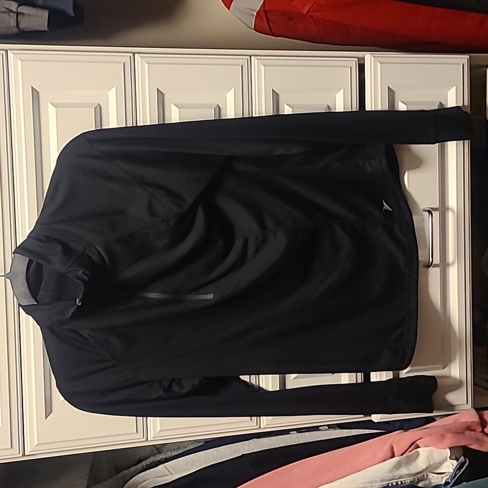 Old Navy Active Long Sleeve shirt